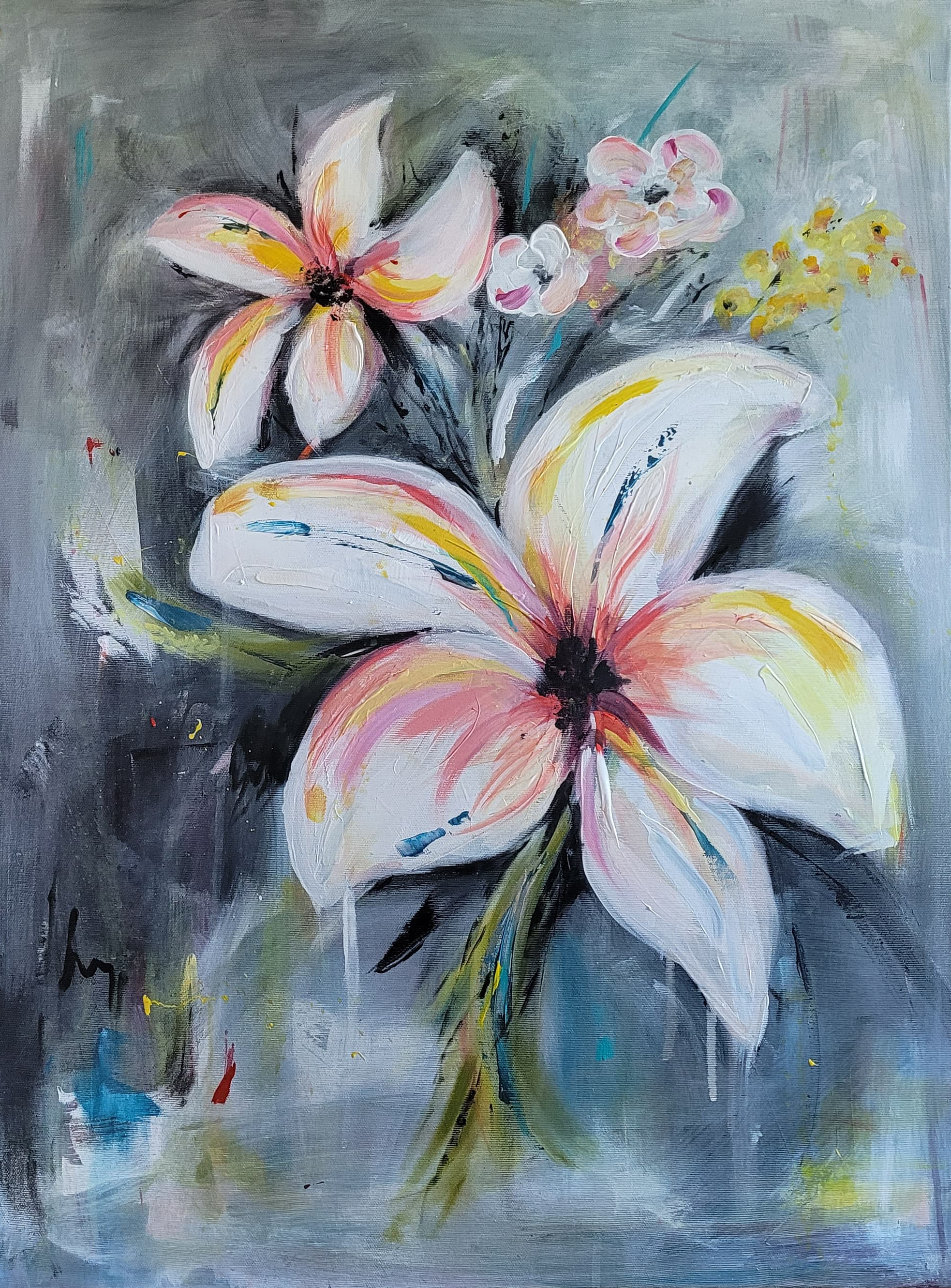 gemaltes Werk auf einer Leinwand - weiche und helle Blüten auf schlichtem Hintergrund